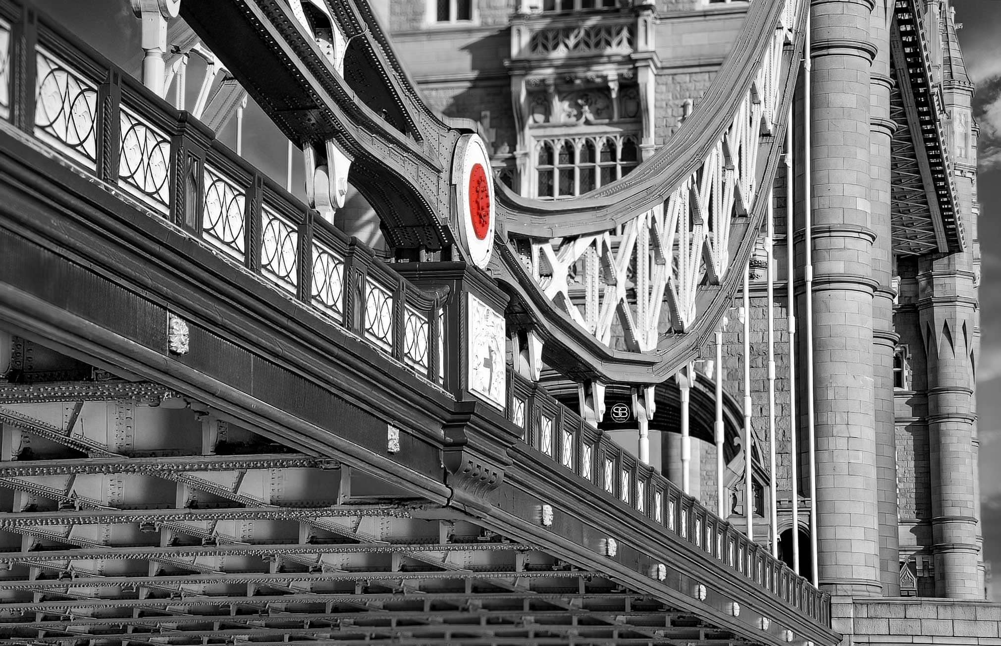 Crown and Cantilever—The Iron Spine of the Thames” Tower Bridge, London — SB Studios 2025